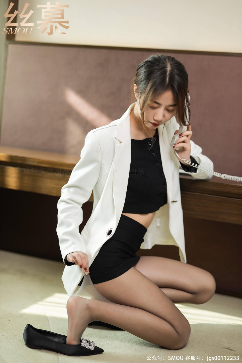 丝慕写真 SM432 天天一元 模特：米朵《灰色超薄连裤袜》[57P/113MB]