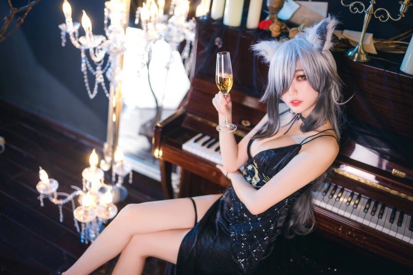 周叽是可爱兔兔 - 礼服[24P/331MB]