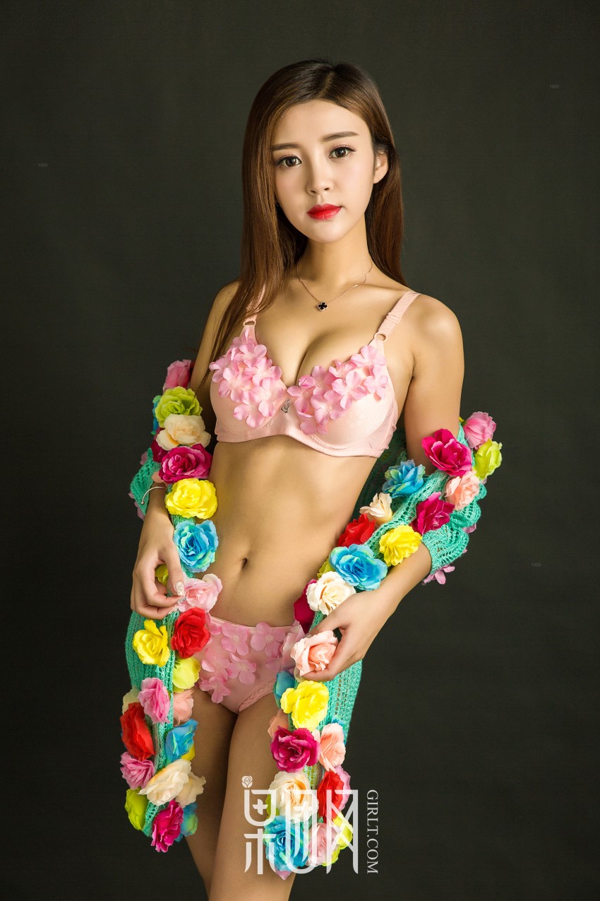 [Girlt果团网]2017.08.13 NO.051 温柔少女蜜球颤颤 [50P/408MB]