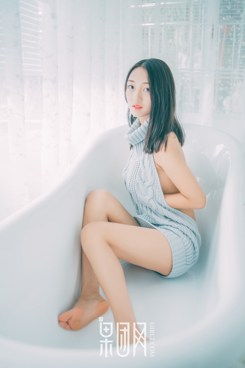 [Girlt果团网]2017.11.18 NO.094 虎牙主播肉肉 [41P/302MB]