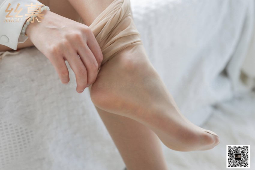 [丝慕GIRL]特写集 TX081 新模《纯情玉足》[80P/1V/136MB]