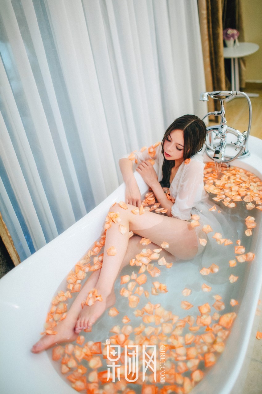 [Girlt果团网]2017.09.17 NO.069 居室少女Anne寂寞等候 [58P/789MB]