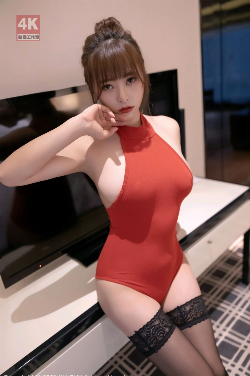 [Ligui丽柜]网络丽人 2021.04.01 Model《胸器》凉儿 [54P/80M]