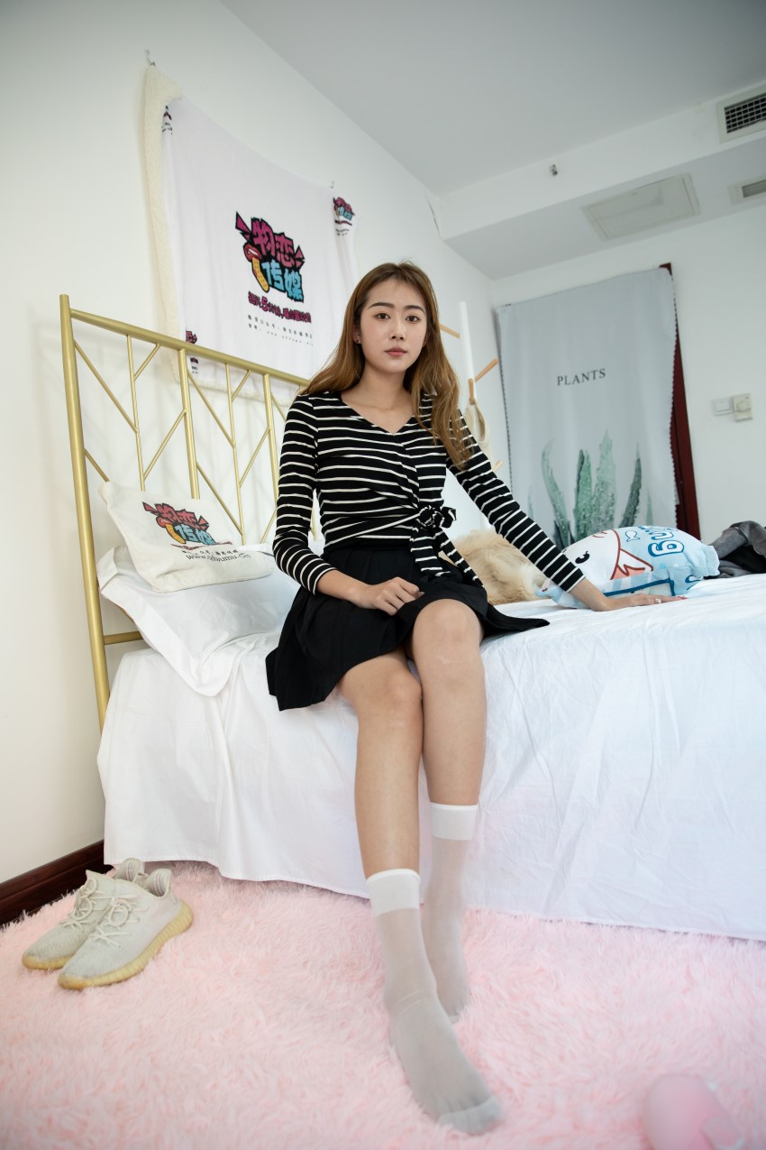 物恋传媒 NO.627 小鹿-光明夜[155P/1V/3.83G]