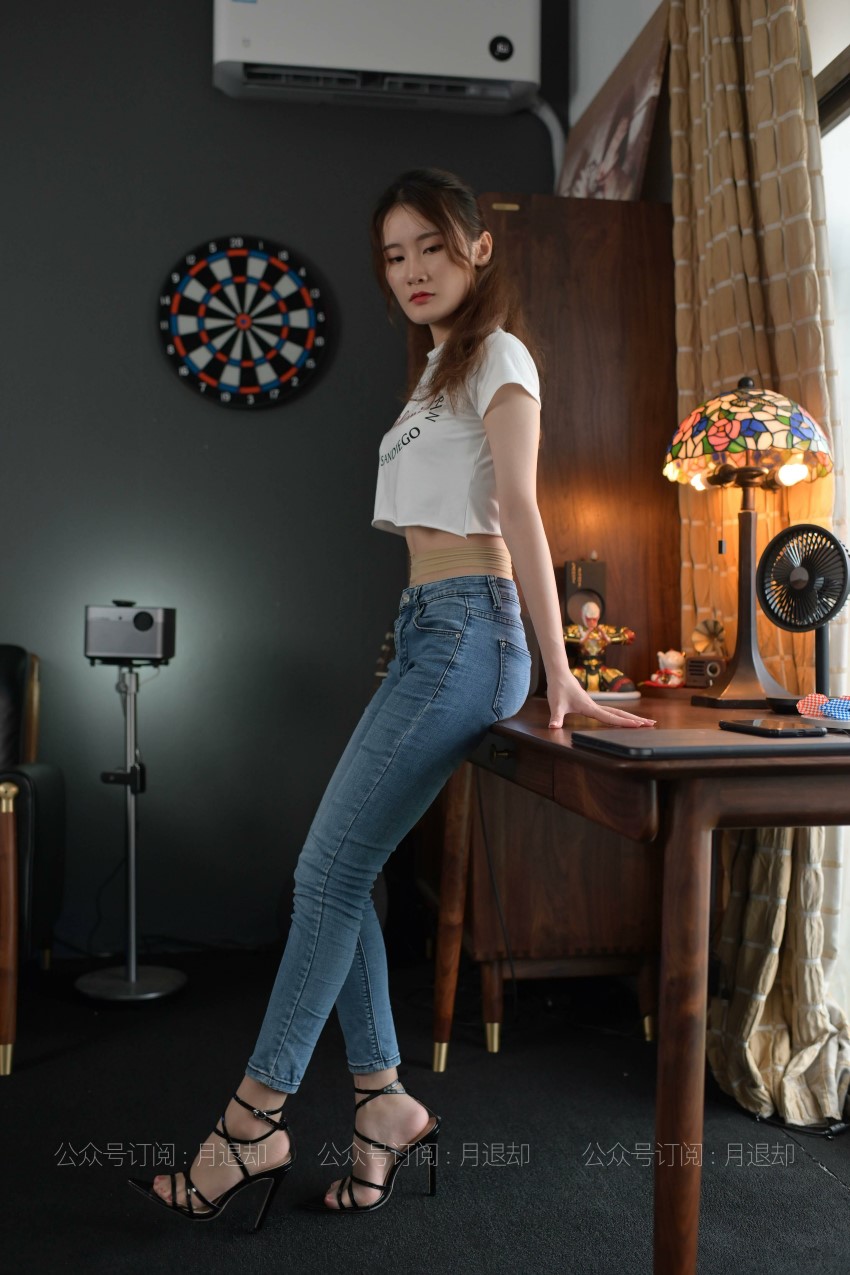 [IESS异思趣向] 耽丝 紫薇的肉丝牛仔裤 [81P/57MB]