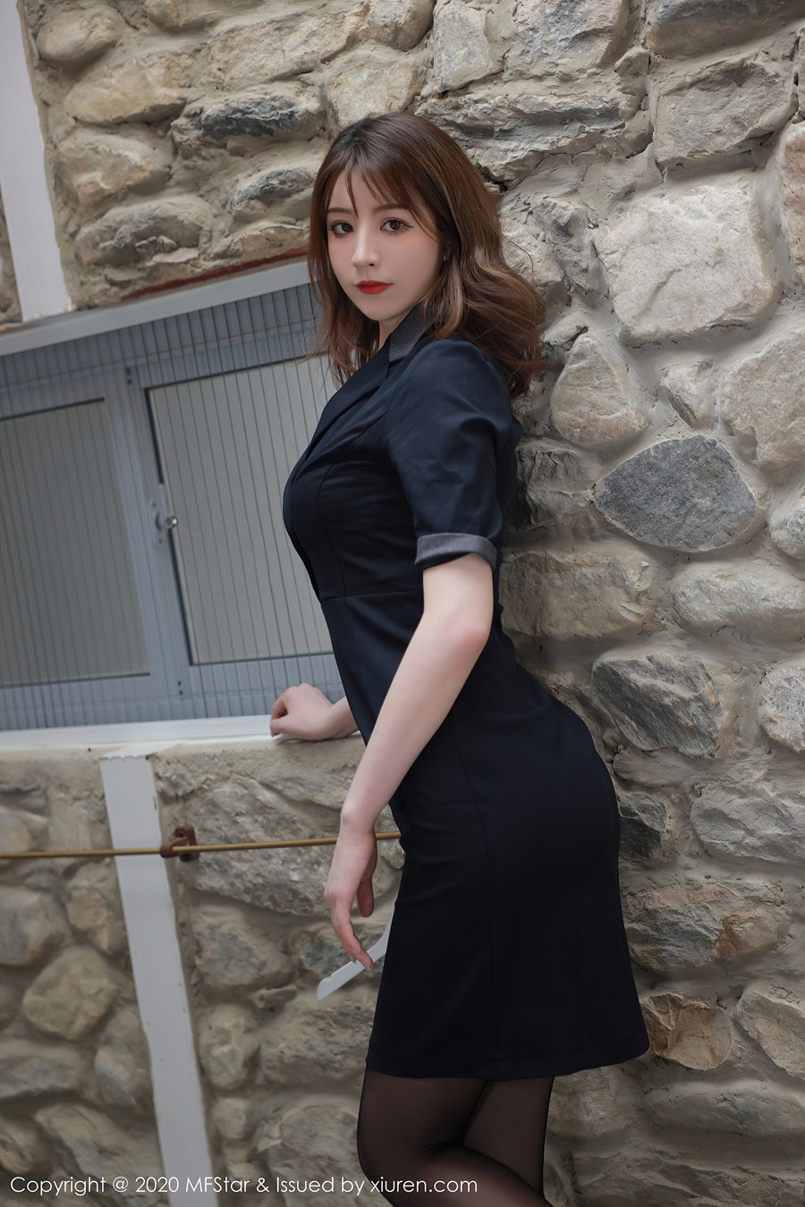 [MFStar模范学院]MF20200701VOL0337 2020.07.01 VOL.337 制服旅拍黑丝 yoo优优[55+1P/666MB]