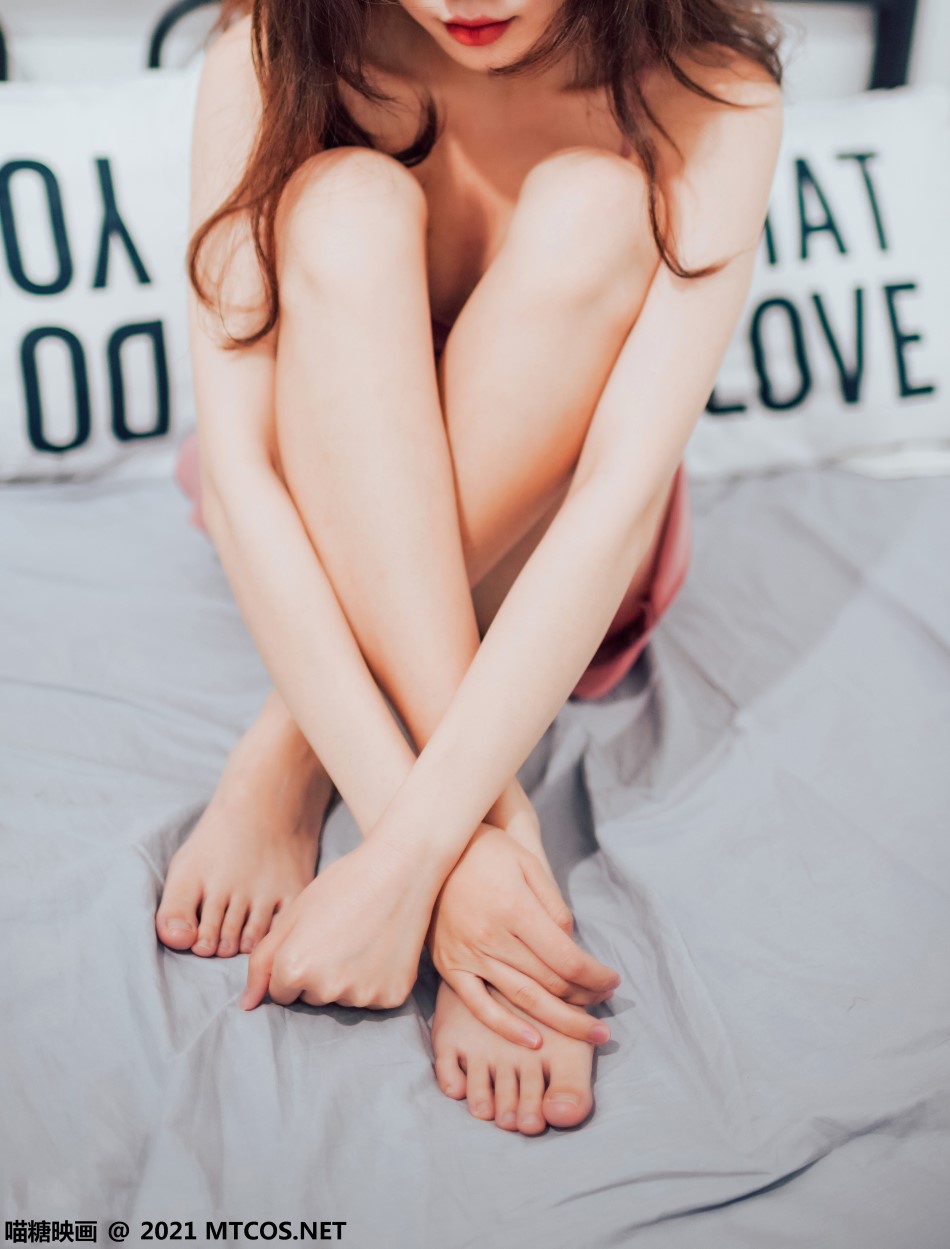 [喵糖映画]VOL.408 粉色吊带睡衣 [21P/151MB]