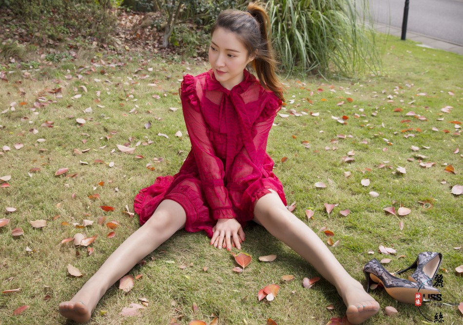 [LISS丽丝映像]NO.061《嫁到农村里的丝袜媳妇儿》[67P/1.49GB]