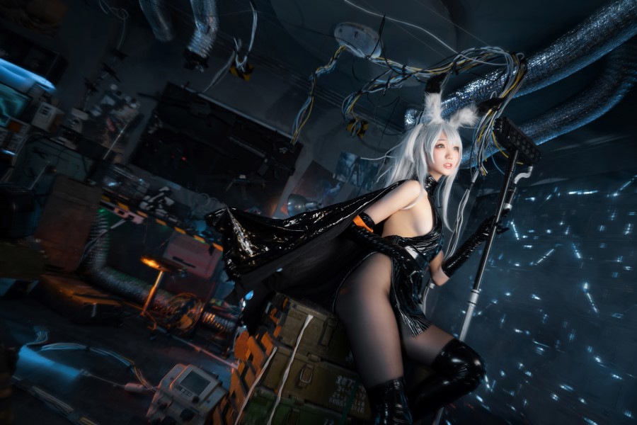 周叽是可爱兔兔 – 暴行精二[22P/303MB]