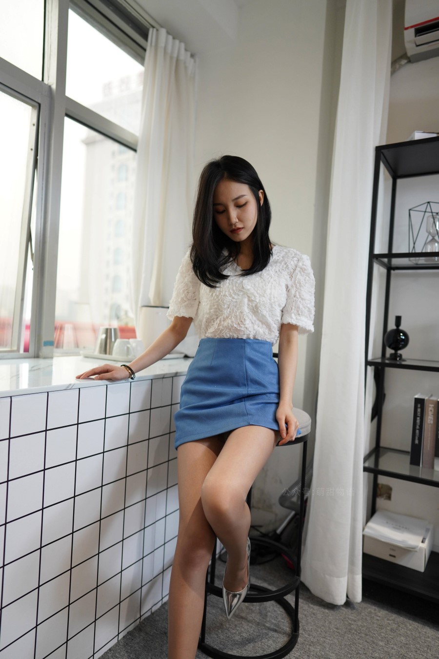 [萌甜物语]XM138《蓝裙OL装-腿腿》[77P/1V/292MB]