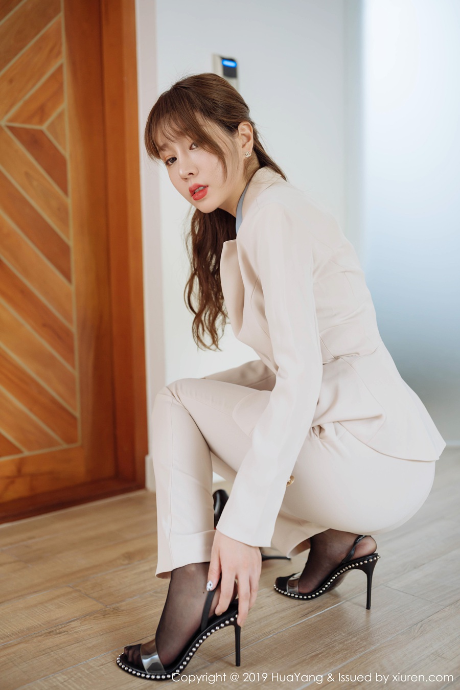 [HuaYang花漾show]HYG20191121VOL0192 2019.11.21 VOL.192 黑丝诱惑力十足 王雨纯[50+1P/130M]