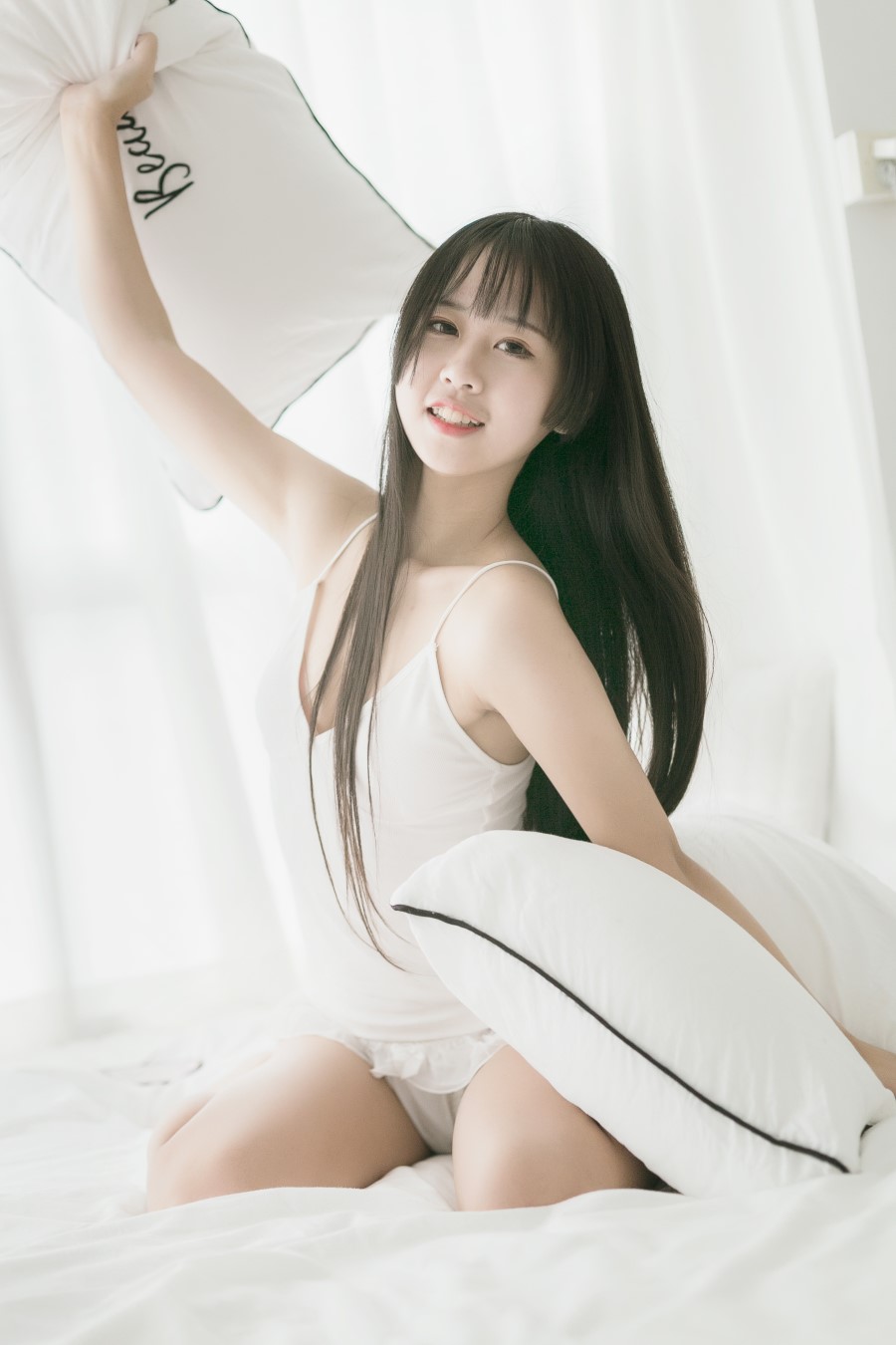 萌芽儿o0 – 民宿 [20P/90MB]