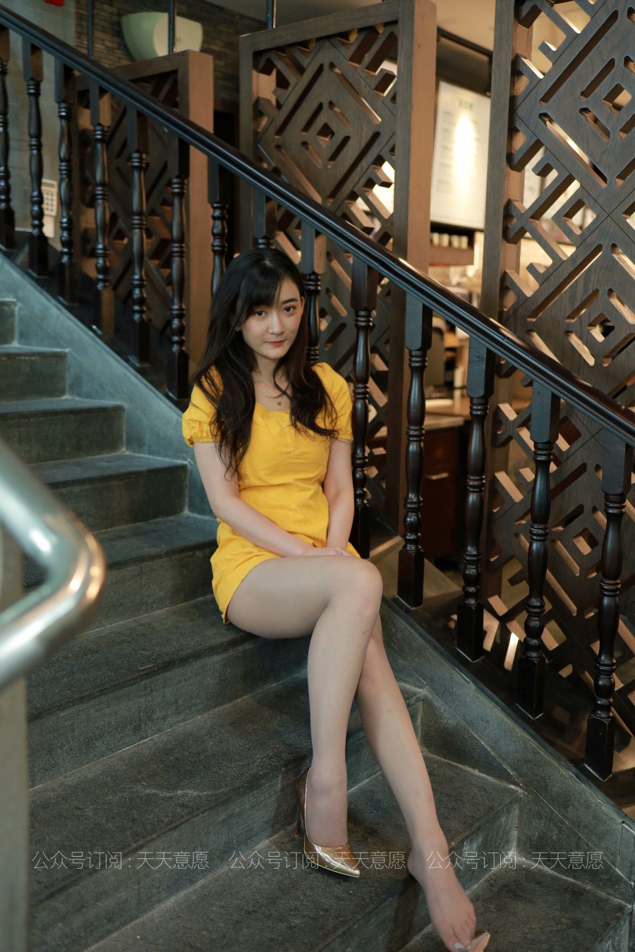 [IESS异思趣向] 耽丝 秋秋的黄色超短裙 [80P/78M]