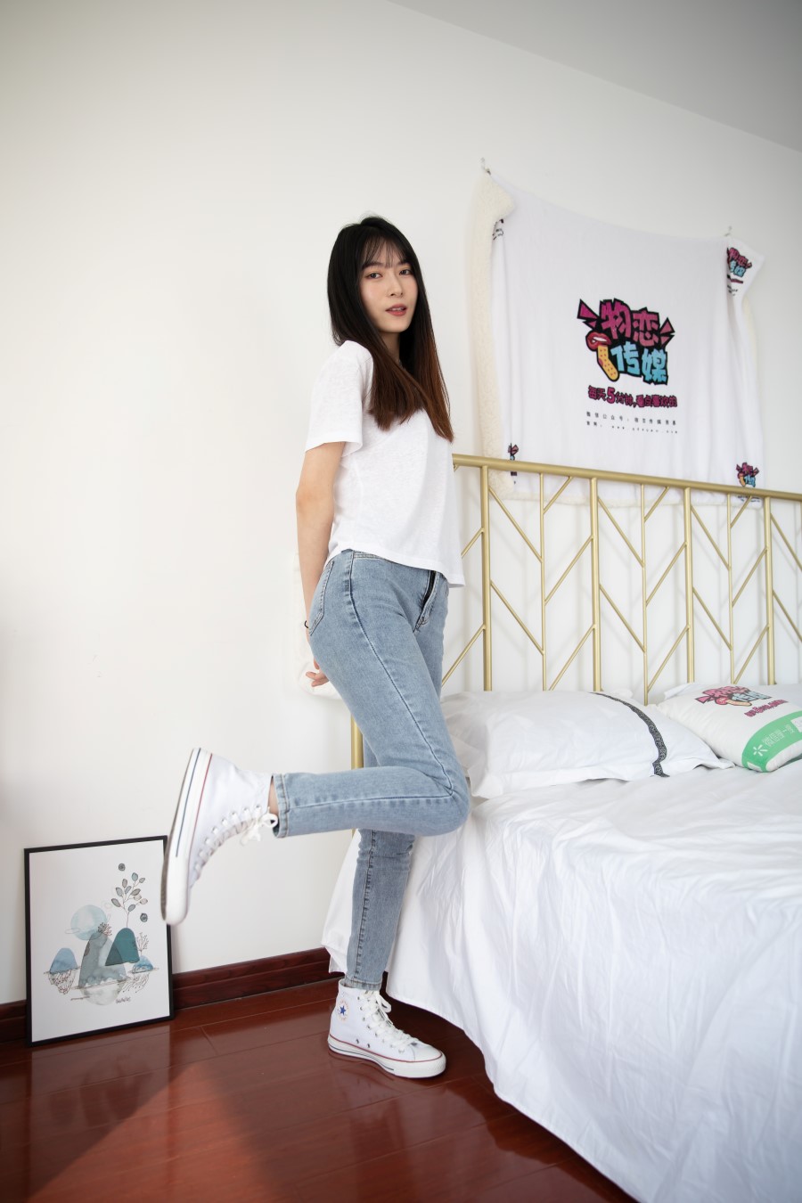 物恋传媒 NO.703 猫耳-山中遐想[188P/1V/4.84GB]