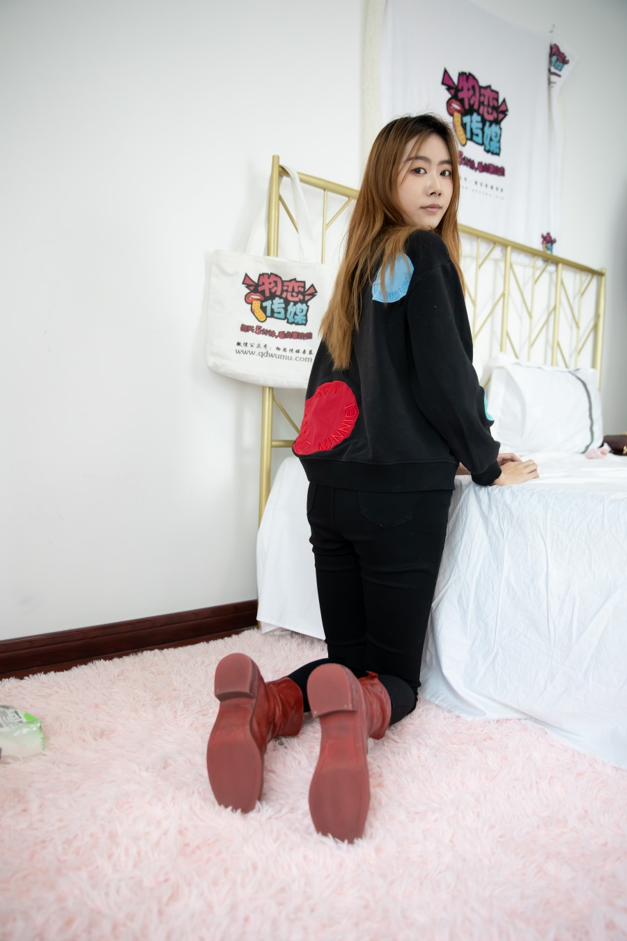 物恋传媒 NO.724 小鹿-温柔与世[134P/1V/3.71GB]