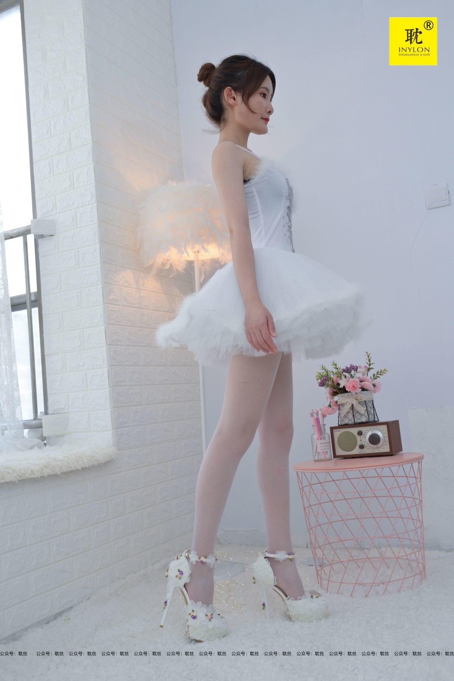 [IESS异思趣向]《普惠集》PH-S003 紫薇 白芭蕾 [61P/116MB]