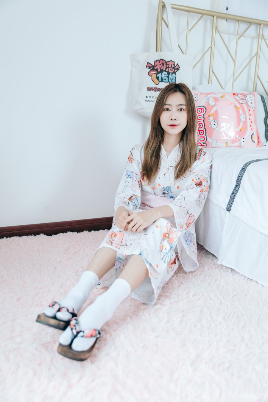 物恋传媒 NO.768 小鹿-夜锁清冷[157P/1V/4.35GB]