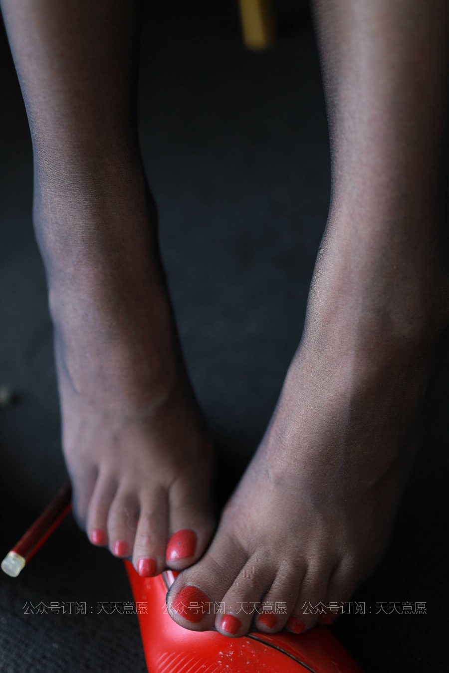 [IESS异思趣向] 耽丝 210626 美子的新式旗袍短裙 [93P/89MB]