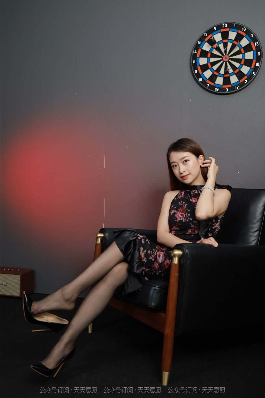 [IESS异思趣向] 耽丝 210831 小婕的挂脖连衣裙 [105P/118MB]