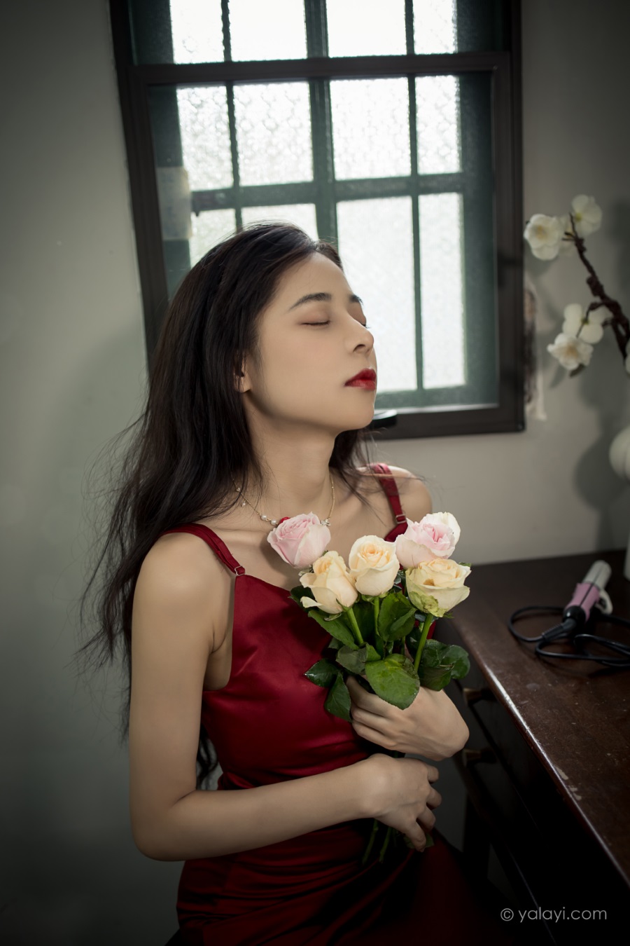 [YALAYI雅拉伊] 2021.09.28 No.846 红颜 诗咏 [41P/400MB]