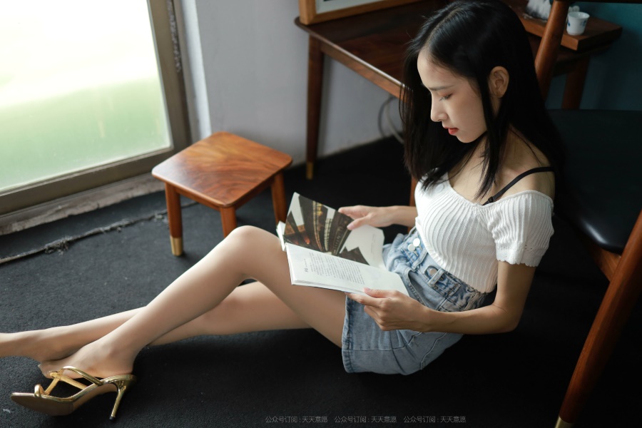 [IESS异思趣向] 耽丝 1010 美子 牛仔热裤配肉丝 [90P/107MB]