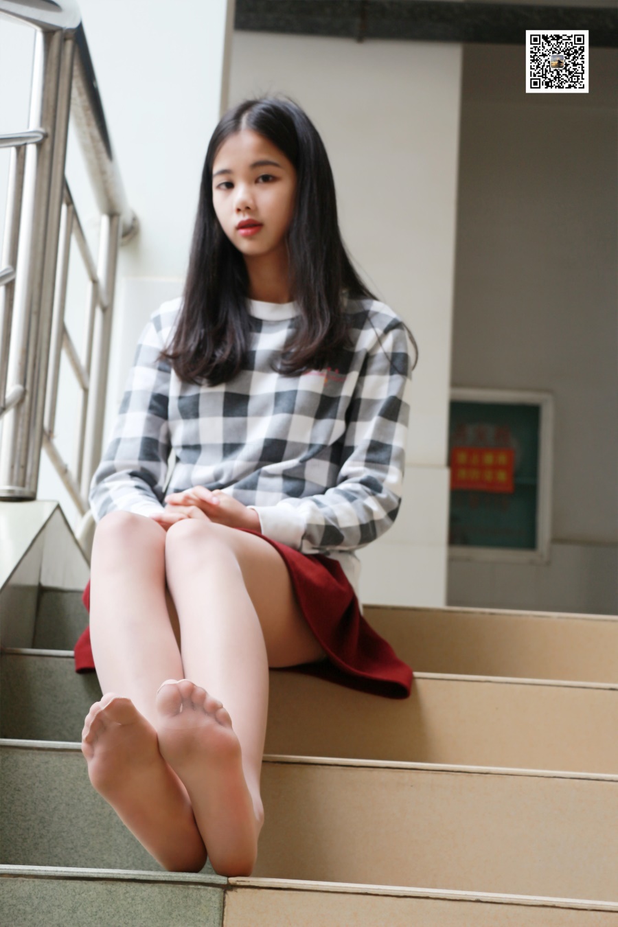 [MussGirl慕丝女郎] 学妹系列11 学妹告诉你,支援武汉,从宅做起 [67P/66MB]