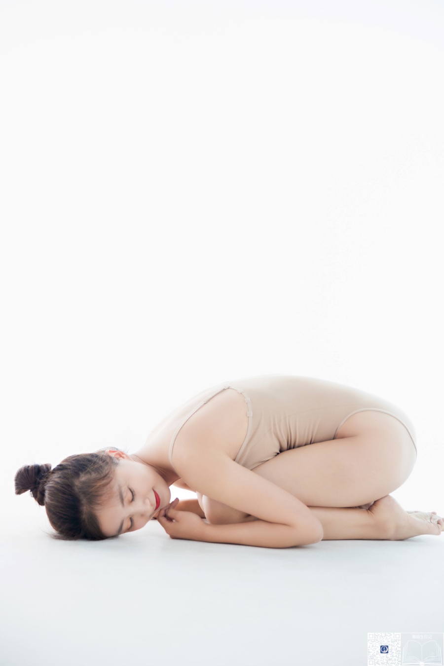 [GALLI嘉丽]舞蹈生日记 013 – 佳美 [25P/115MB]