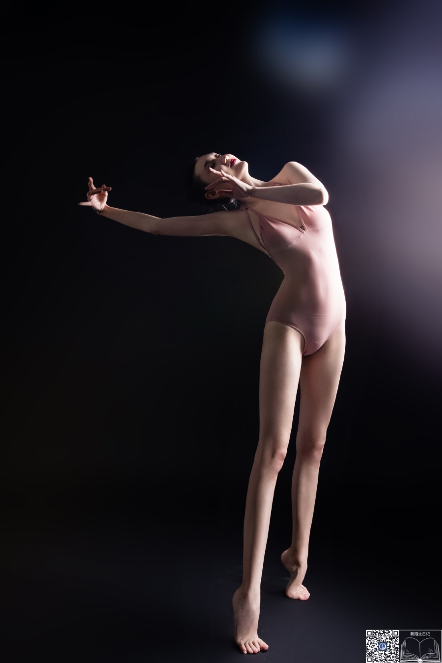 [GALLI嘉丽]舞蹈生日记 018 – POPPY [34P/242MB]