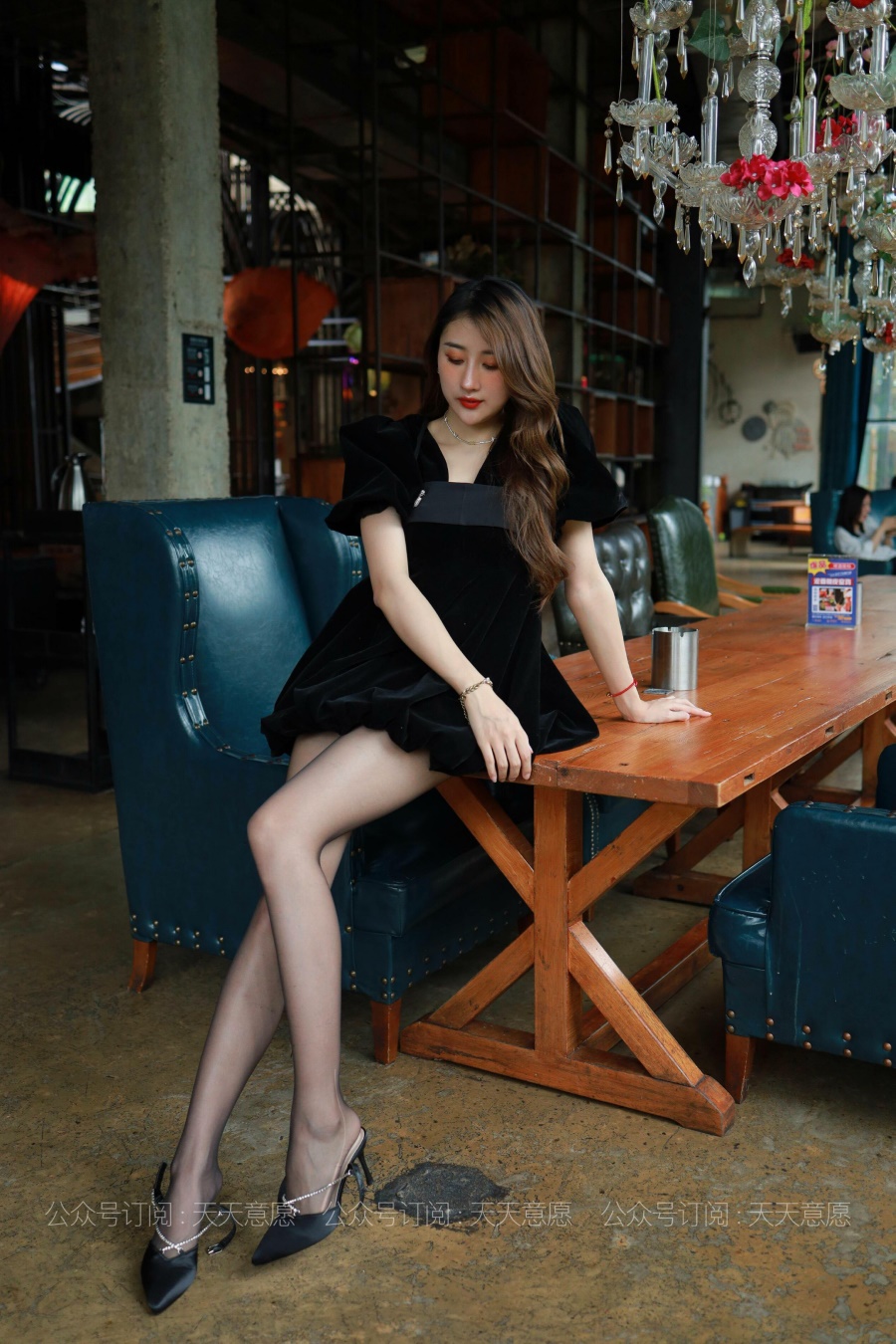 [IESS异思趣向] 2021.07.06 丝享家853：夏夏《长腿黑天鹅》[88P/179MB]