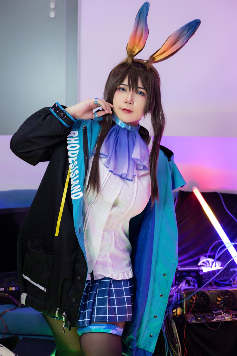 Uy Uy – Amiya (Arknights) [129P/1.03GB]