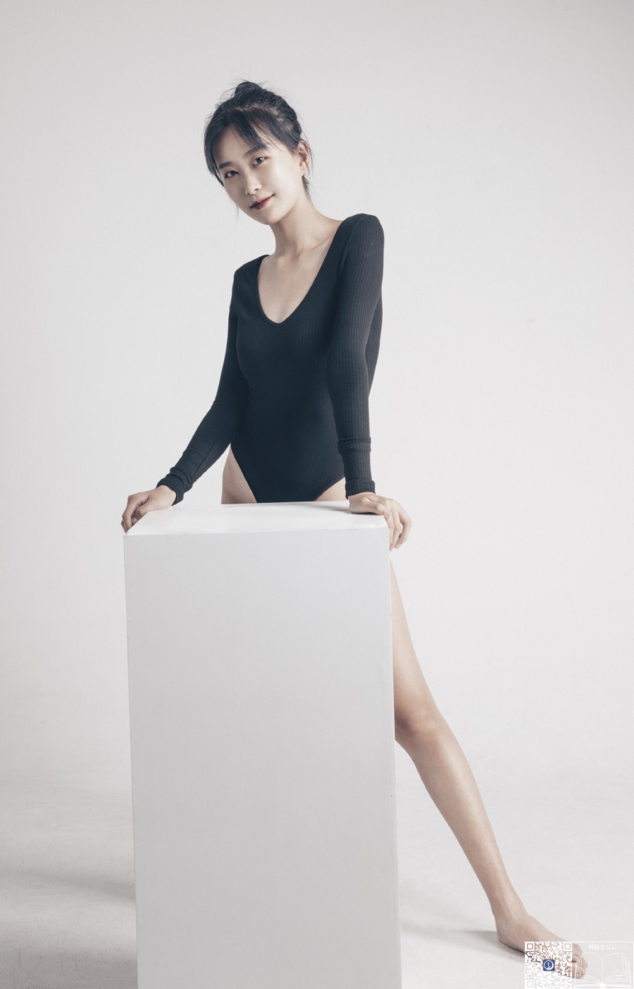 [GALLI嘉丽]舞蹈生日记 021 – 苗苗 [30P/219MB]