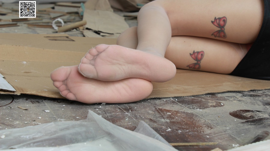 [MussGirl慕丝女郎] 学妹系列02 售楼小姐学妹我看房 [48P/50MB]