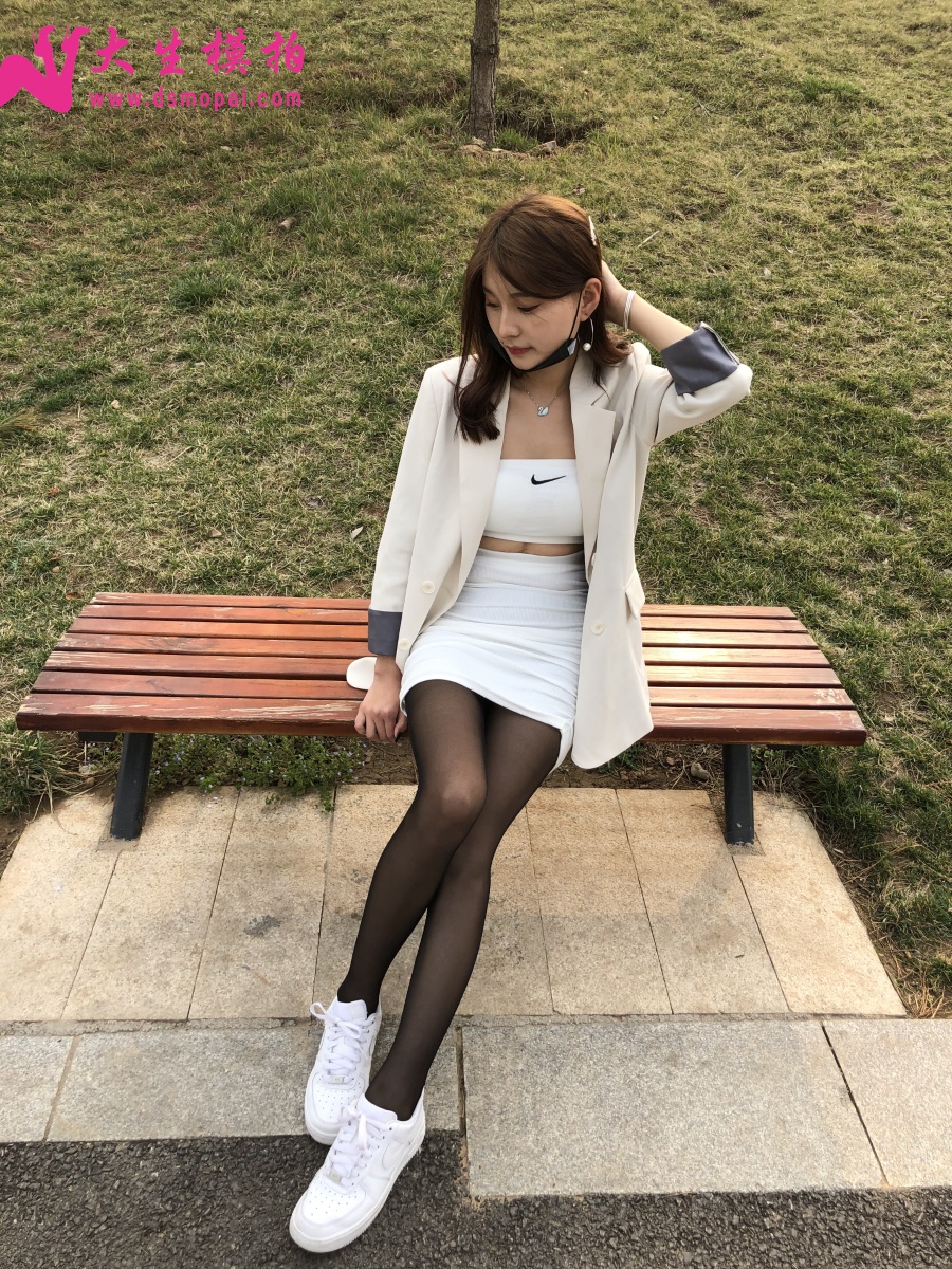 大生模拍 NO.251 粉丝投稿2-黑丝篇 [247P/3V/1.20GB]