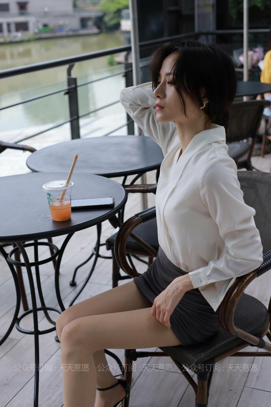 [IESS异思趣向] 2021.07.08 丝享家855：小六《白色OL装》[90P/141MB]