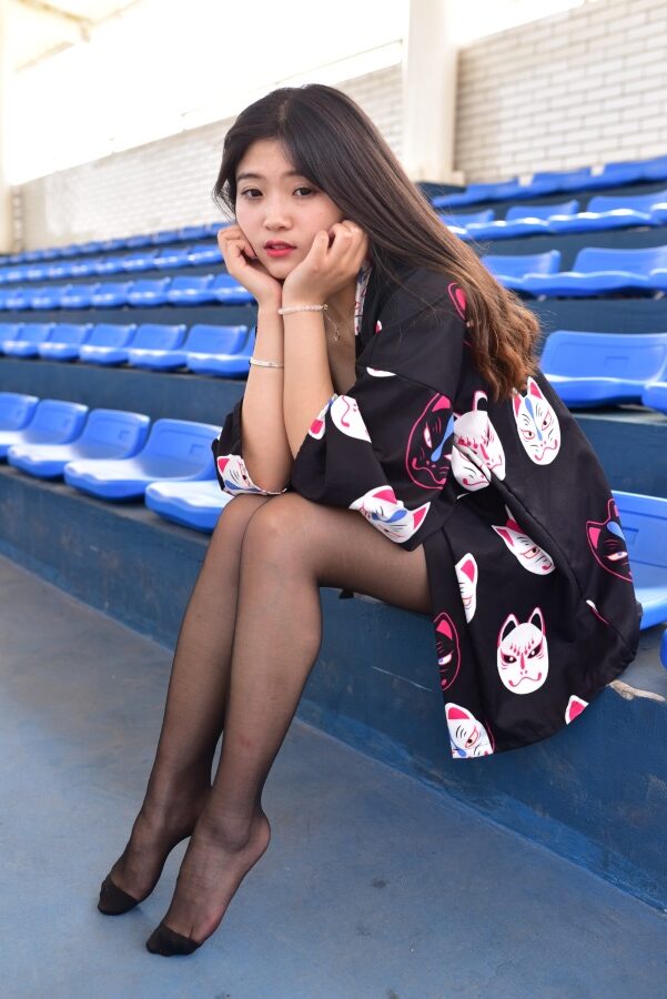 大生模拍 NO.248 操场牛仔裙黑丝 [25P/337MB]