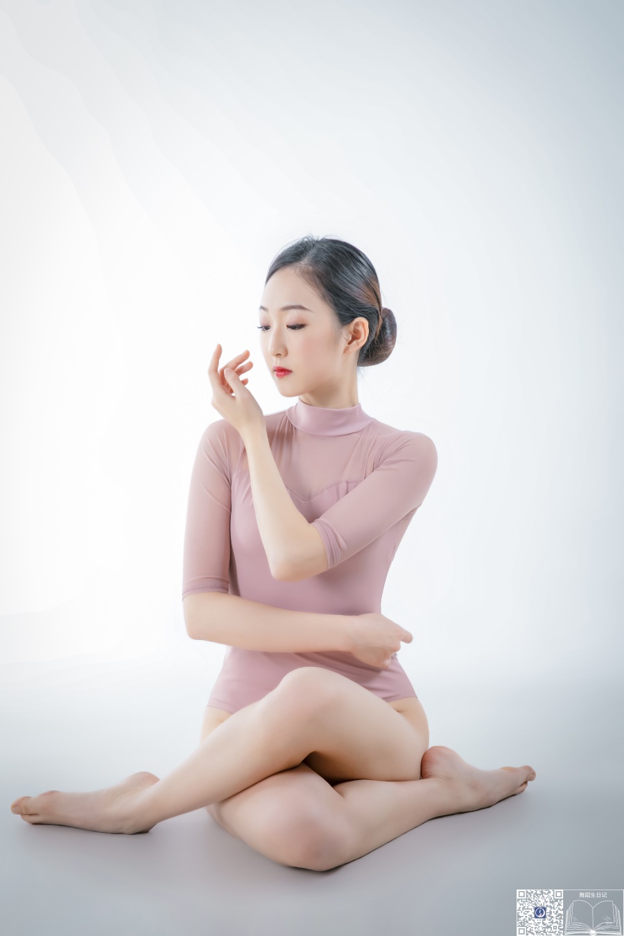 [GALLI嘉丽]舞蹈生日记 030 – 东旸 [33P/136MB]