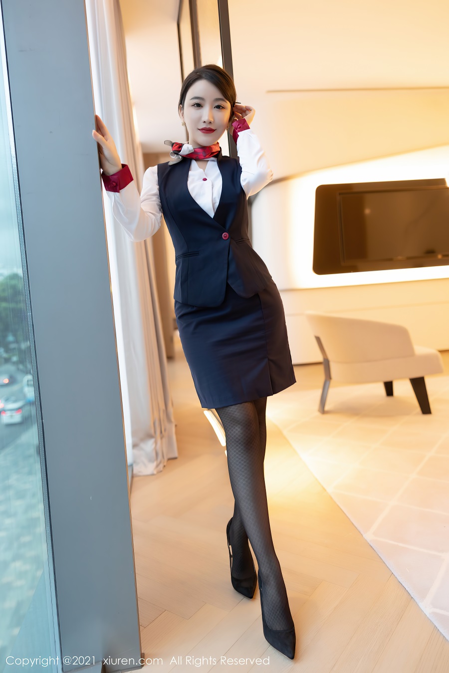 [Xiuren秀人网]2021.10.20 NO.4091 典雅多姿的职业装 Cherry绯月樱 [81+1P/573MB]