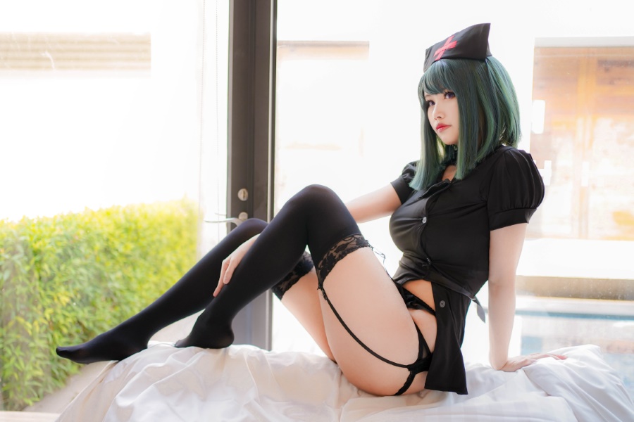 Coser萱-KaYa – 暗黑护士 [20P/82MB]