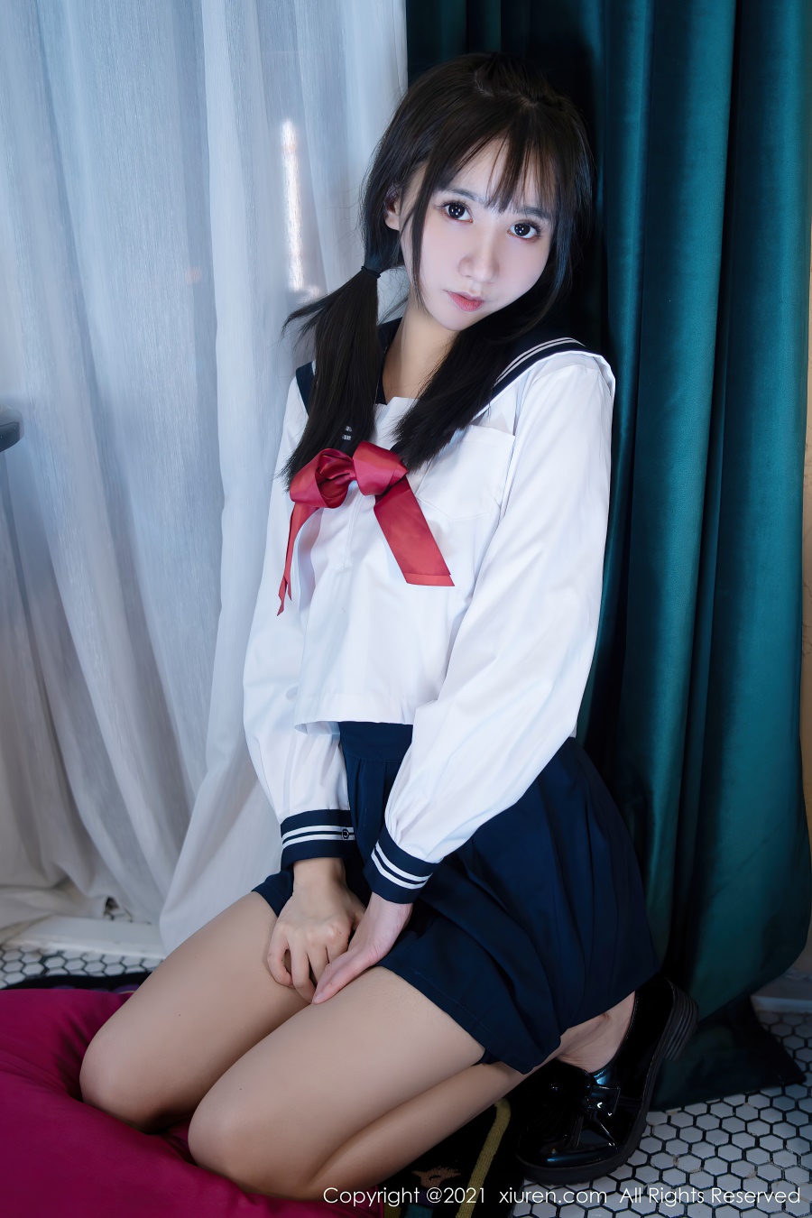 [Xiuren秀人网]2021.10.25 NO.4108 娇柔欲滴的萌妹子大眼好胸 小果冻儿 [40+1P/372MB]