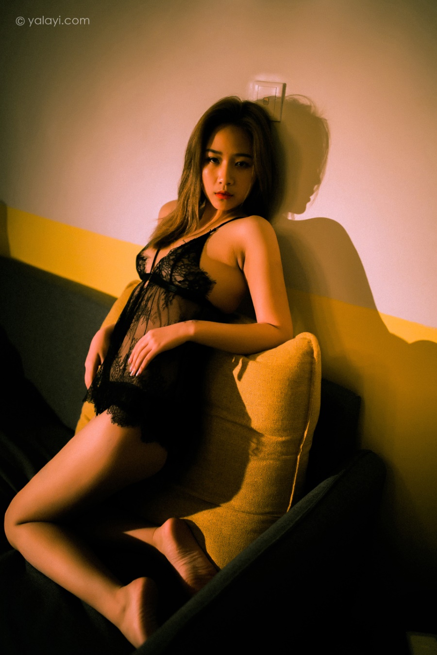 [YALAYI雅拉伊]2021.11.12 NO.863 夜已深 岳璐璐 [39+1P/315MB]