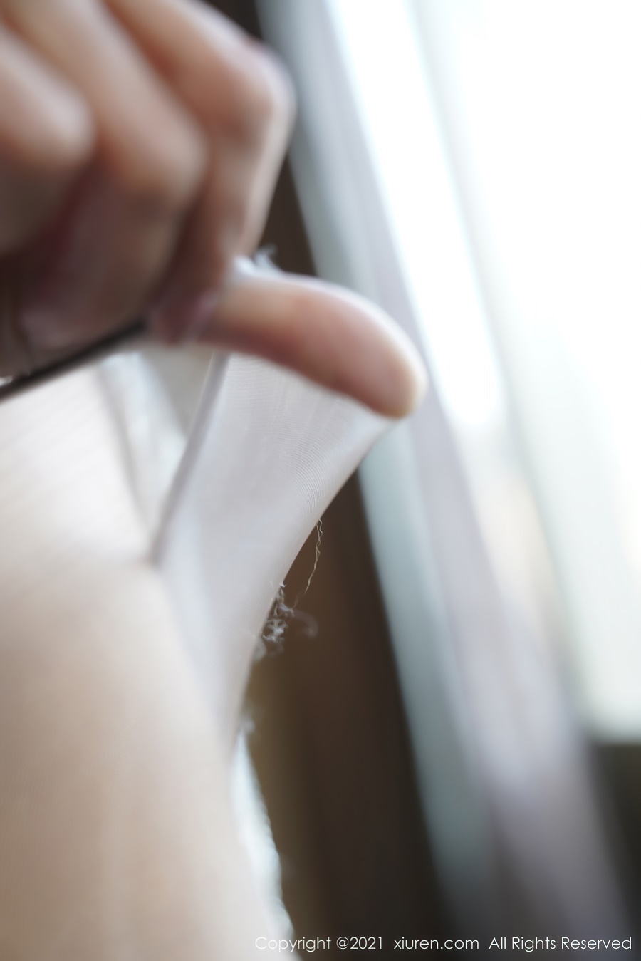 [Xiuren秀人网]2021.10.25 NO.4110 丰腴凹凸别致身姿 果儿Victoria [49+1P/504MB]