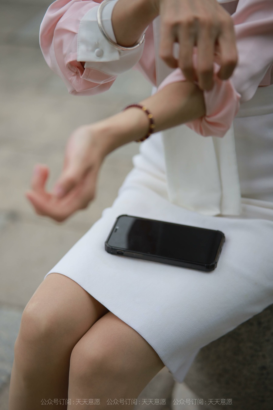 [IESS异思趣向] 耽丝 211022 城市丽人 小六 [90P/92MB]