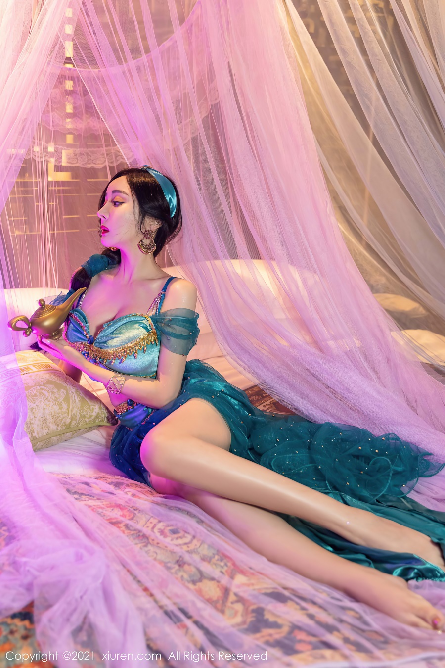 [Xiuren秀人网]2021.11.19 NO.4243 异域风情 允爾 [63+1P/773MB]
