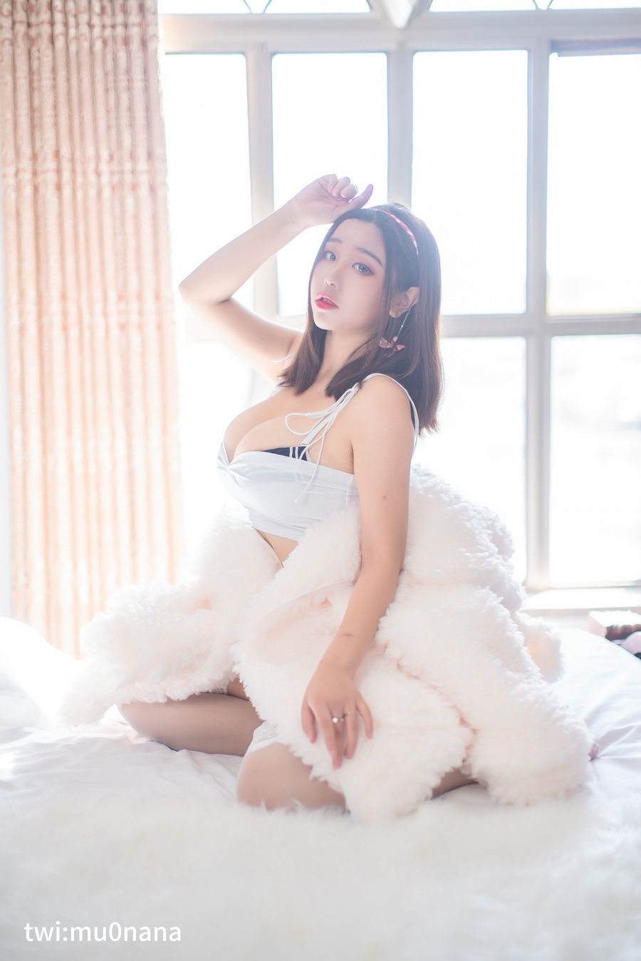 穆零Mu0 – 温泉1 [48P/314MB]