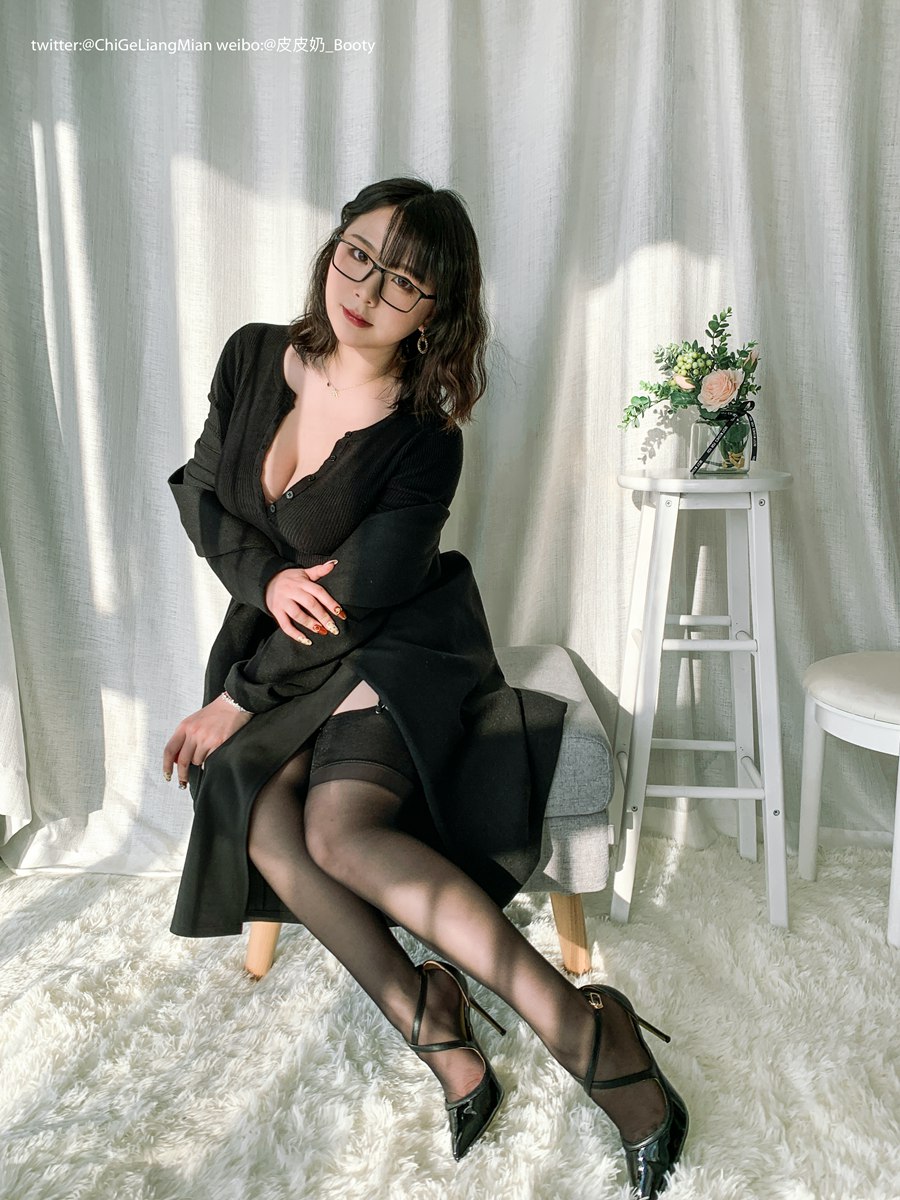 皮皮奶可可爱了啦 – 黑色OL [120P/679MB]