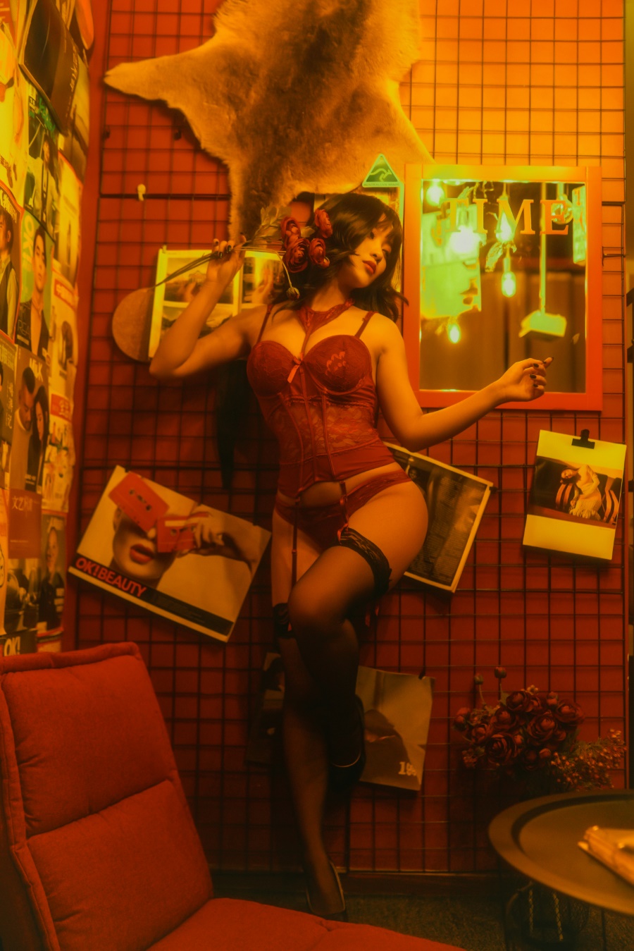 洛璃LoLiSAMA – 吻遍众生 [40P/1.14GB]