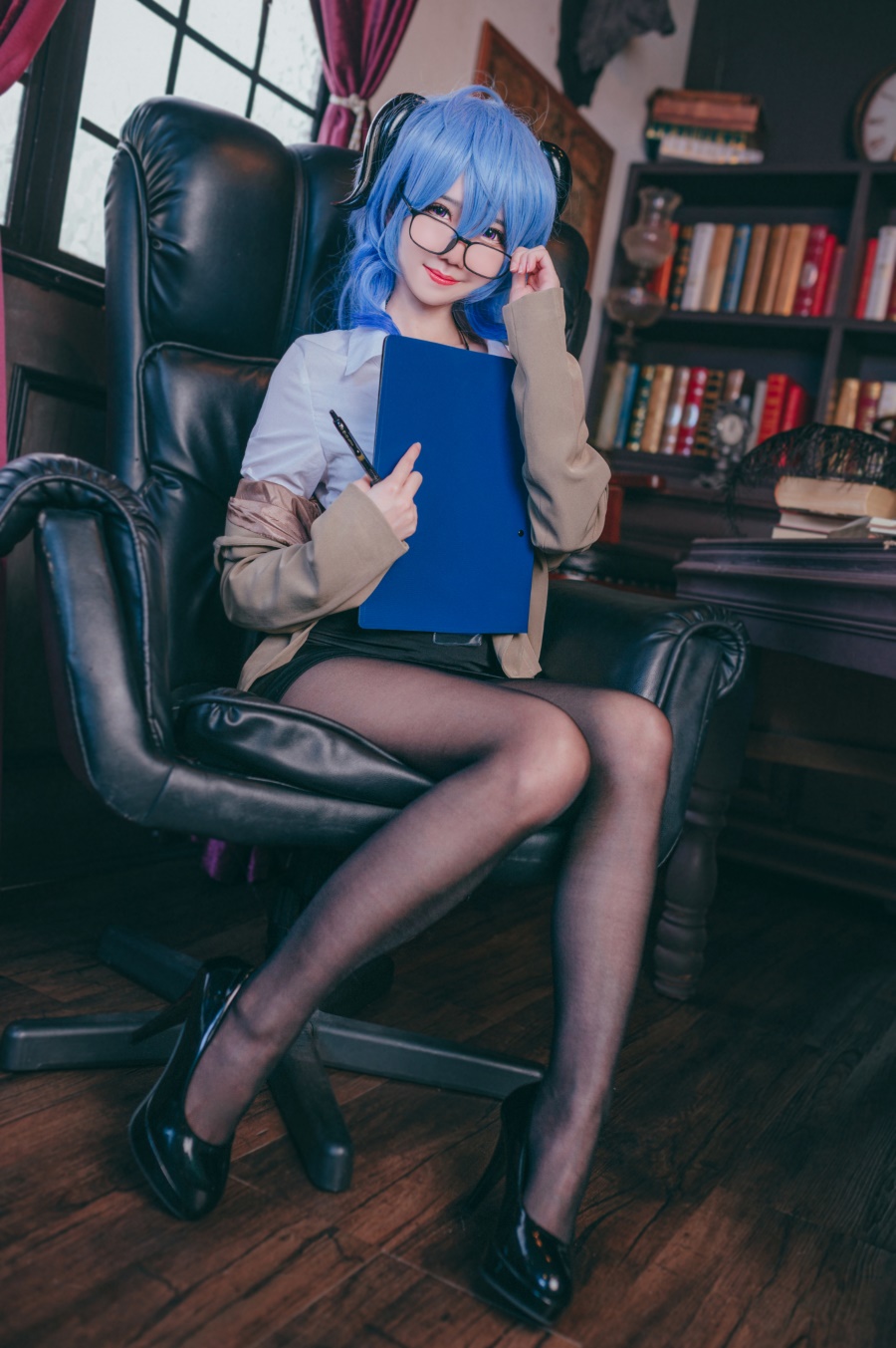 Sally Dorasnow - Ganyu OL [62P/319MB]