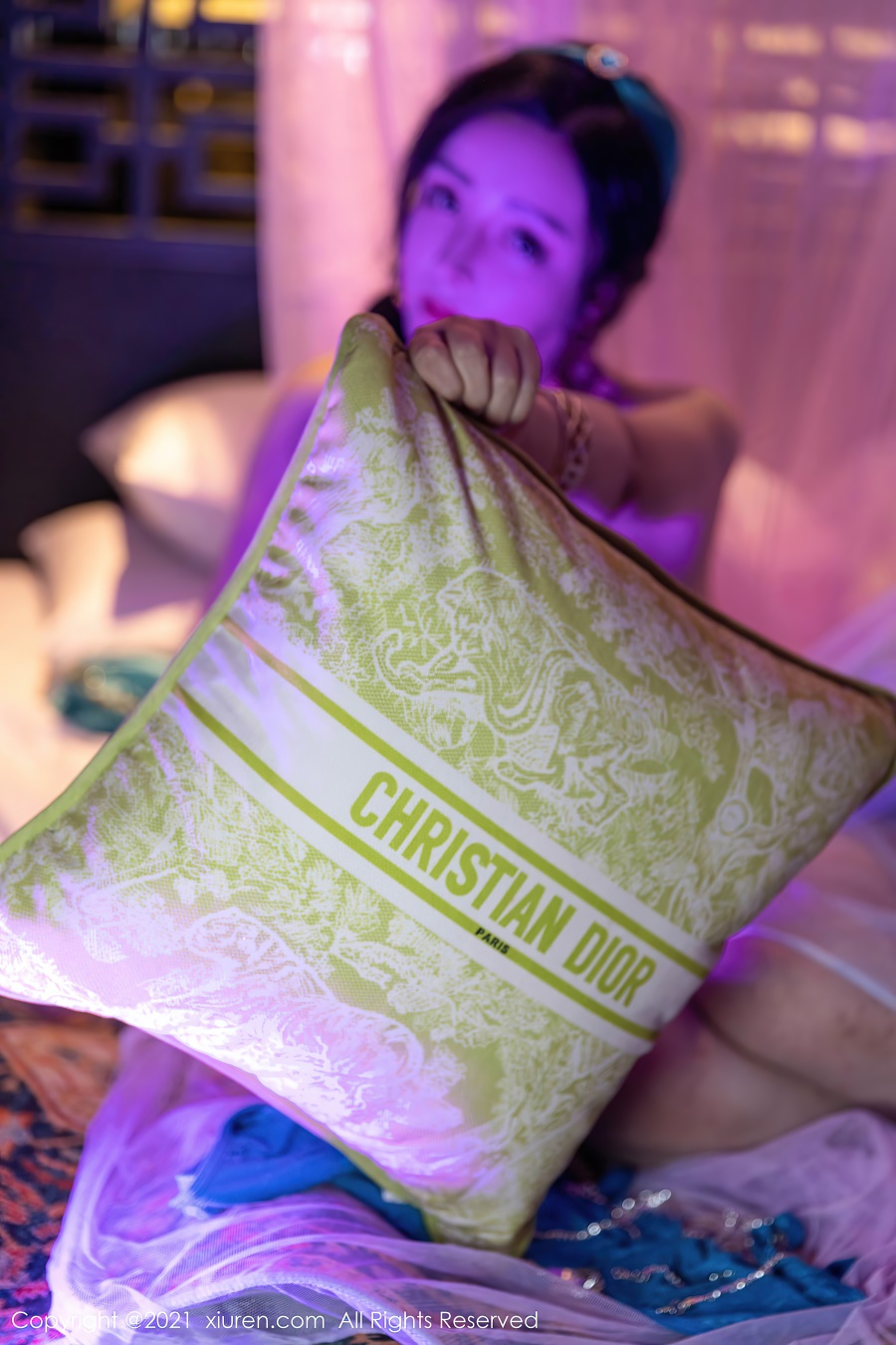 [Xiuren秀人网]2021.11.19 NO.4243 异域风情 允爾 [63+1P/773MB]