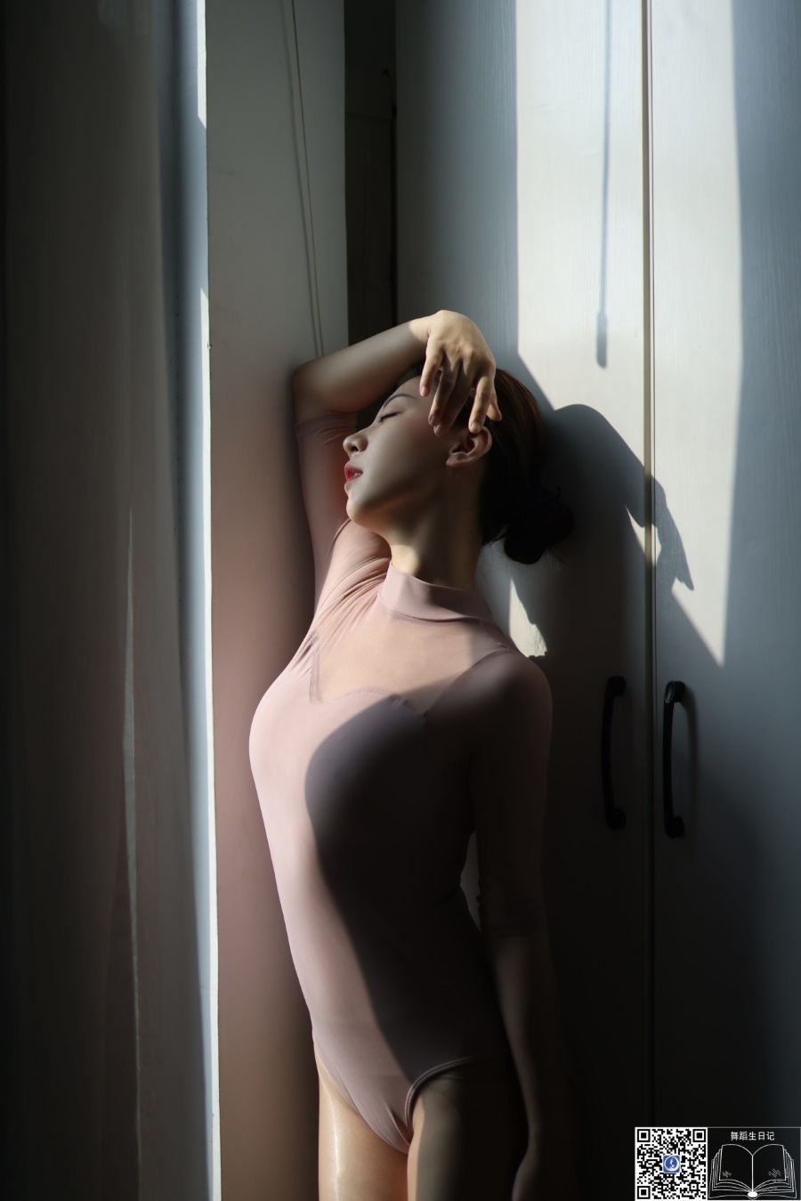 [GALLI嘉丽]舞蹈生日记 058 – 子琪姐姐 [44P/246MB]