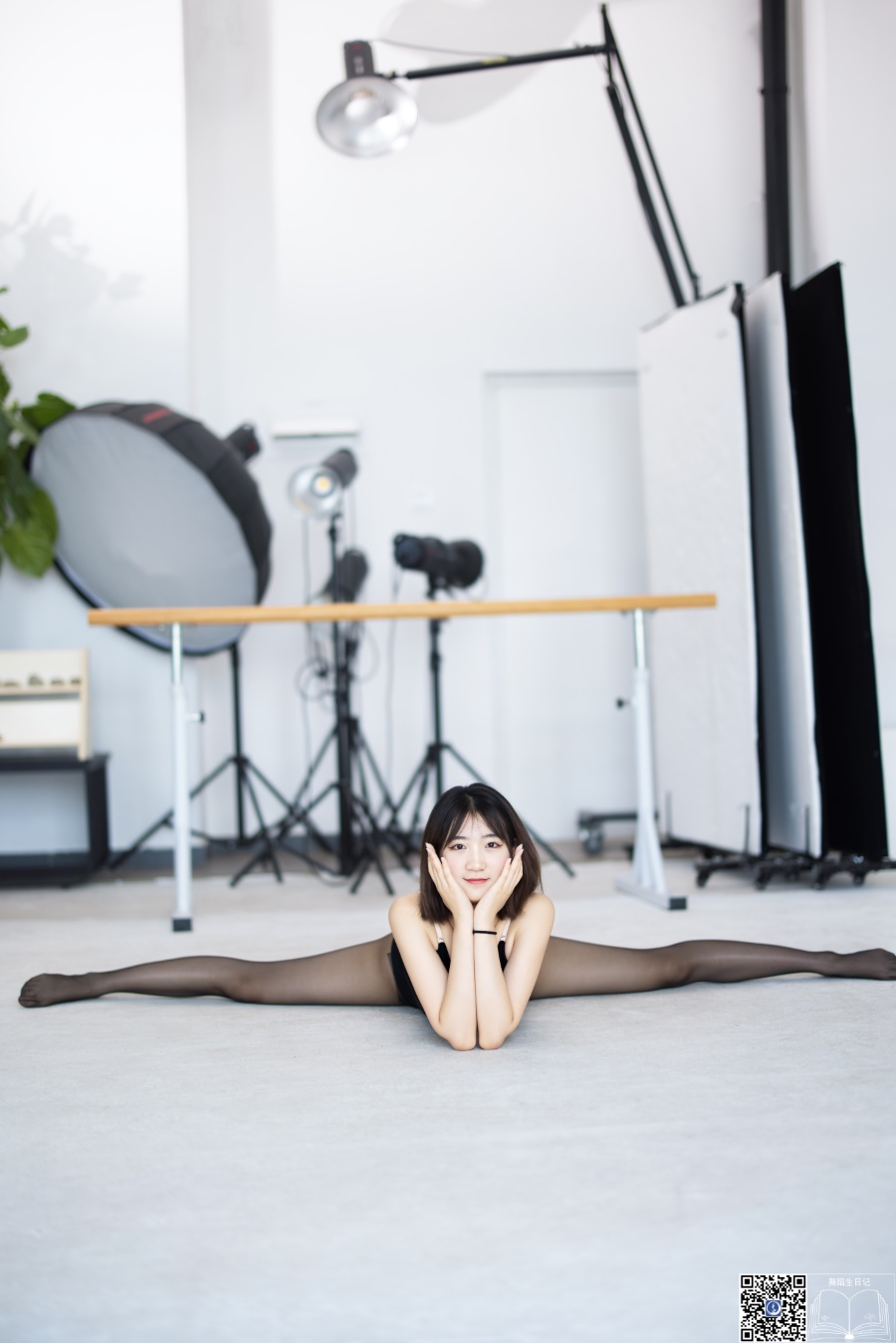 [GALLI嘉丽]舞蹈生日记 053 – 灵儿 [42P/323MB]